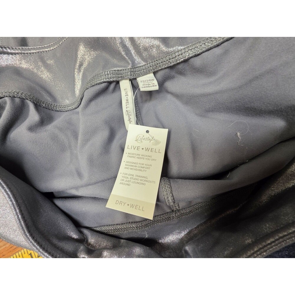 NWT Cato Live Well Lifestyle Silver Metallic Leggings Plus Size 22/24 - Picture 5 of 11